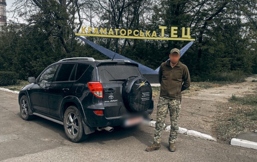 Передача автомобіля бійцям на Східному напрямку