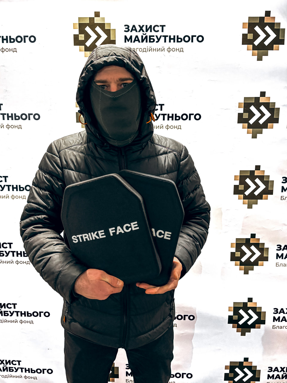 Полегшені бронеплити